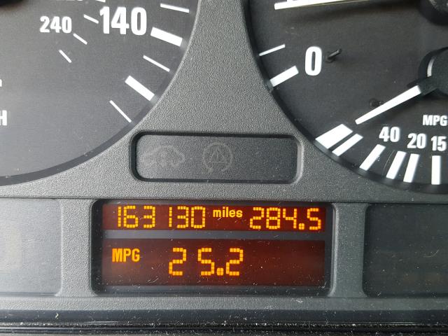 WBADS33411GD50080 - 2001 BMW 525 IT BLUE photo 8