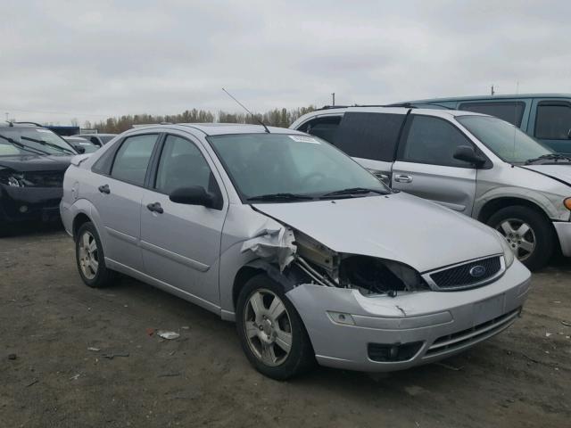 1FAHP34N47W325611 - 2007 FORD FOCUS ZX4 SILVER photo 1