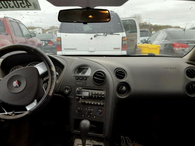 2G2WP552081151664 - 2008 PONTIAC GRAND PRIX SILVER photo 9