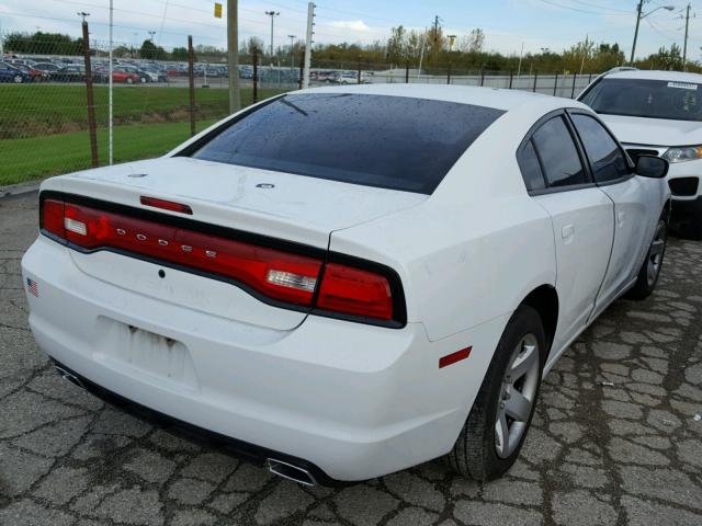 2C3CDXAT3CH195809 - 2012 DODGE CHARGER WHITE photo 4