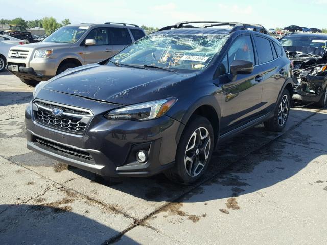 JF2GTAMC8JH201729 - 2018 SUBARU CROSSTREK GRAY photo 2