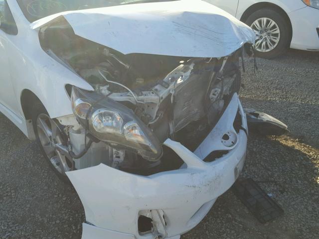 5YFBU4EE3DP130438 - 2013 TOYOTA COROLLA BA WHITE photo 9