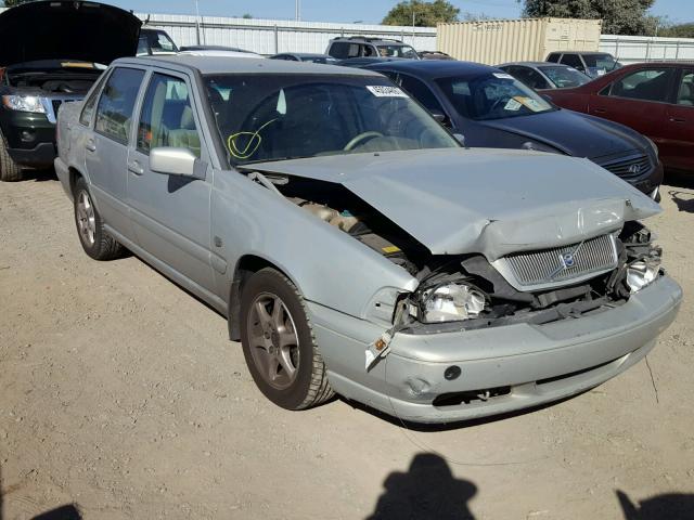 YV1LS61JXY2661384 - 2000 VOLVO S70 BASE SILVER photo 1