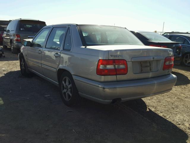 YV1LS61JXY2661384 - 2000 VOLVO S70 BASE SILVER photo 3