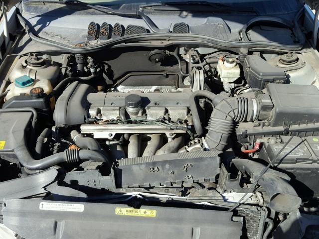 YV1LS61JXY2661384 - 2000 VOLVO S70 BASE SILVER photo 7