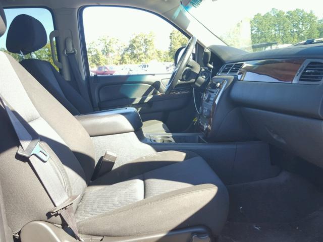 1GNSCAE01BR134200 - 2011 CHEVROLET TAHOE C150 GRAY photo 5