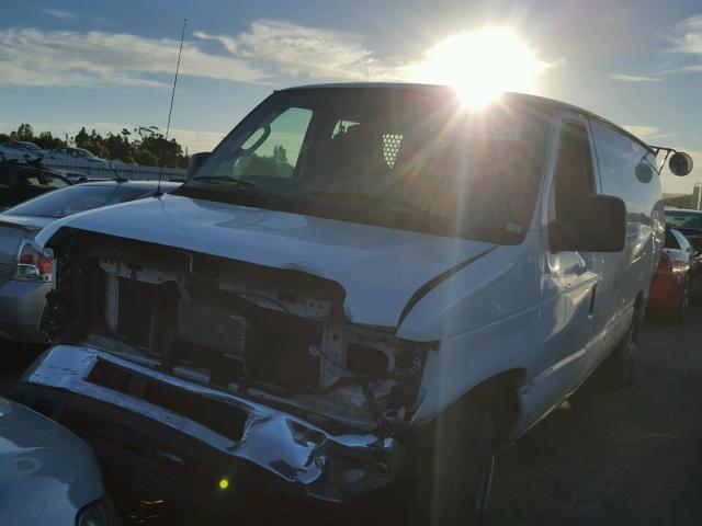 1FTNE2EW9DDA70398 - 2013 FORD ECONOLINE WHITE photo 2