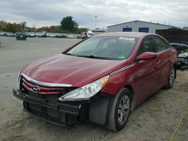 5NPEB4AC9DH507973 - 2013 HYUNDAI SONATA BURGUNDY photo 2