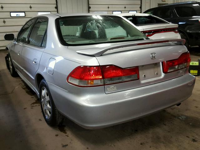 1HGCG56602A025139 - 2002 HONDA ACCORD EX SILVER photo 3