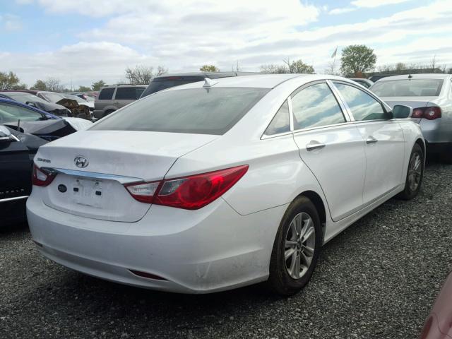 5NPEB4AC9DH777186 - 2013 HYUNDAI SONATA GLS WHITE photo 4