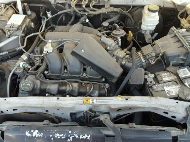 1FMYU03127KB17469 - 2007 FORD ESCAPE XLT WHITE photo 7