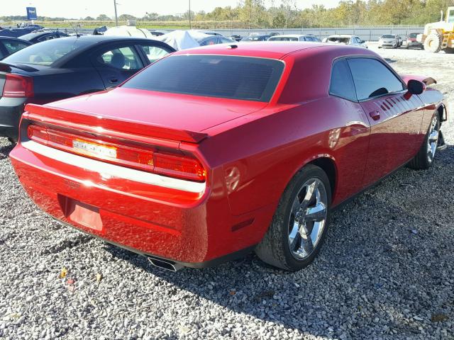 2C3CDYBT7DH535243 - 2013 DODGE CHALLENGER RED photo 4