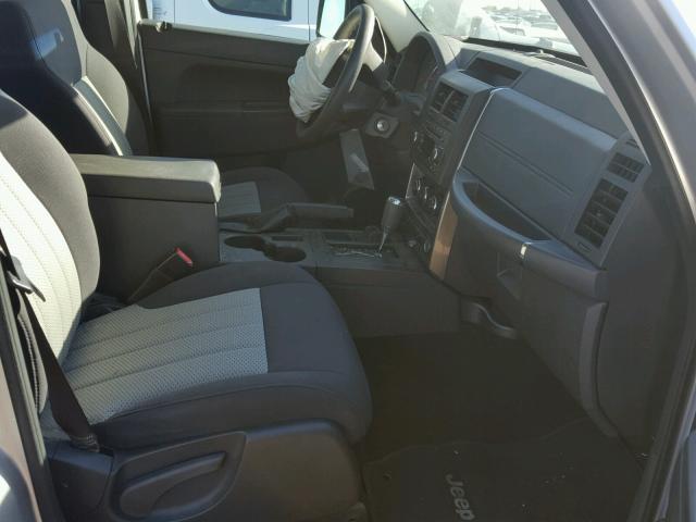1J4PN2GK4AW153816 - 2010 JEEP LIBERTY SP SILVER photo 5