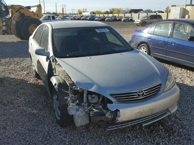 4T1BE32K45U085611 - 2005 TOYOTA CAMRY LE SILVER photo 1