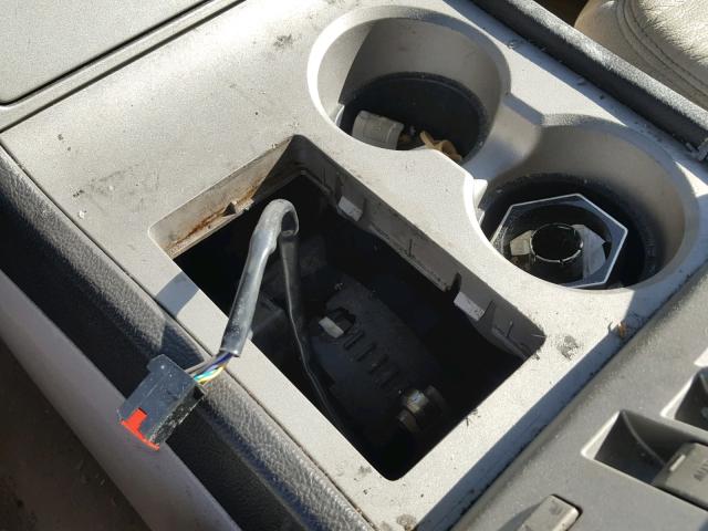 5LMFU27R93LJ43524 - 2003 LINCOLN NAVIGATOR BEIGE photo 9