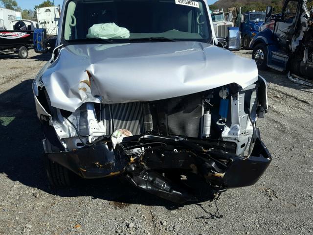 1N6AF0LY3HN806351 - 2017 NISSAN NV 2500 S SILVER photo 9