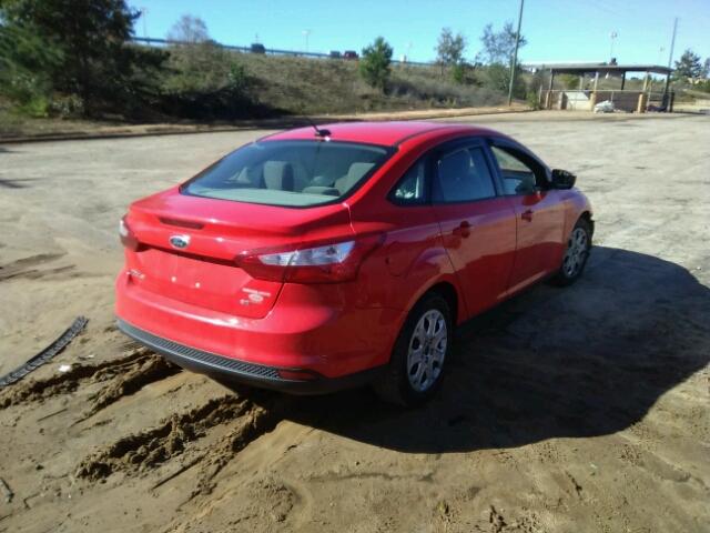 1FAHP3F25CL124833 - 2012 FORD FOCUS SE RED photo 4