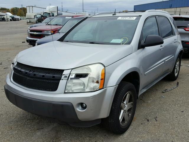 2CNDL73F756068789 - 2005 CHEVROLET EQUINOX LT SILVER photo 2