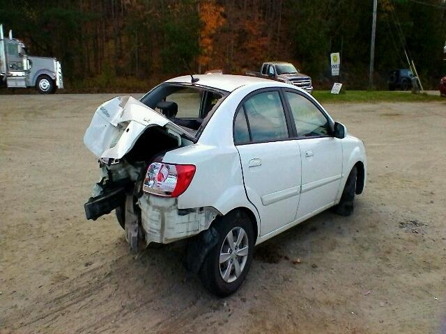 KNADH4A3XA6624166 - 2010 KIA RIO LX WHITE photo 4