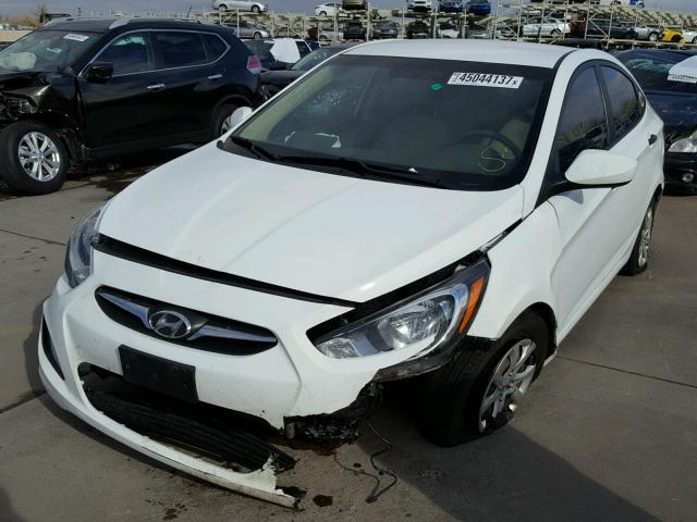 KMHCT4AE8CU082705 - 2012 HYUNDAI ACCENT GLS WHITE photo 2