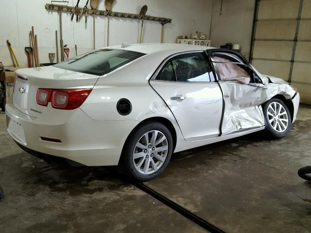 1G11H5SA3DF185673 - 2013 CHEVROLET MALIBU LTZ 白色 照片 4