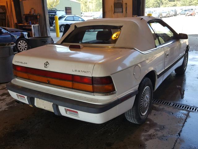 1C3XU4539PF614909 - 1993 CHRYSLER LEBARON 白色 照片 4