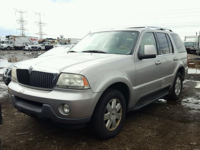 5LMEU78H13ZJ48308 - 2003 LINCOLN AVIATOR 银色 照片 2
