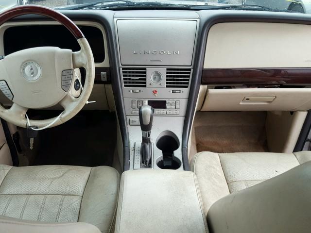 5LMEU78H13ZJ48308 - 2003 LINCOLN AVIATOR 银色 照片 9