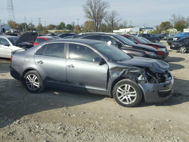 3VWEF71K67M200317 - 2007 VOLKSWAGEN JETTA GRAY photo 9