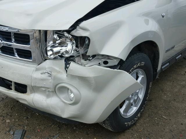 1FMCU93118KA72847 - 2008 FORD ESCAPE XLT CREAM photo 9