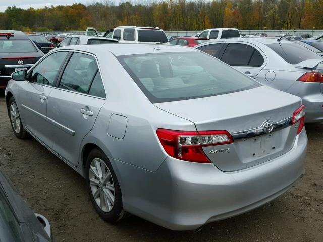 4T1BK1FK9CU013341 - 2012 TOYOTA CAMRY SE SILVER photo 3