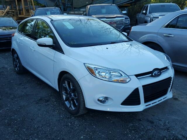 1FADP3K27EL222107 - 2014 FORD FOCUS SE WHITE photo 1