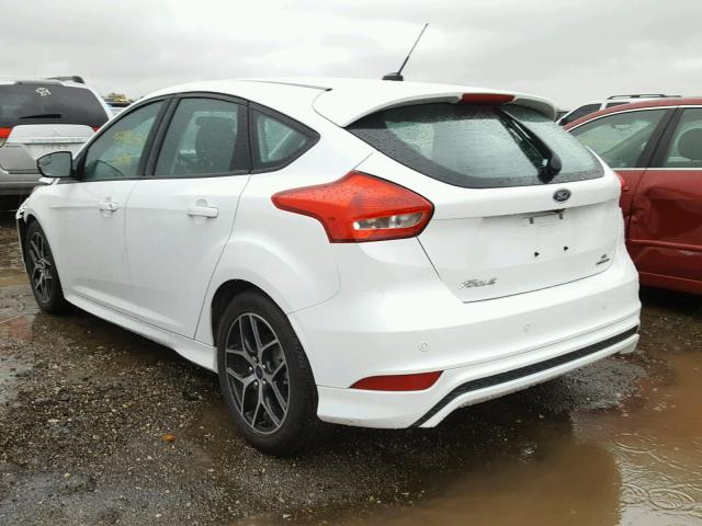 1FADP3K29GL219955 - 2016 FORD FOCUS SE WHITE photo 3