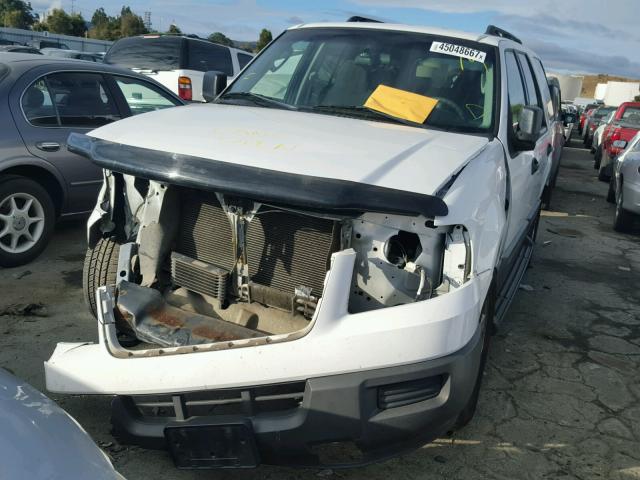 1FMPU14595LA18660 - 2005 FORD EXPEDITION WHITE photo 2