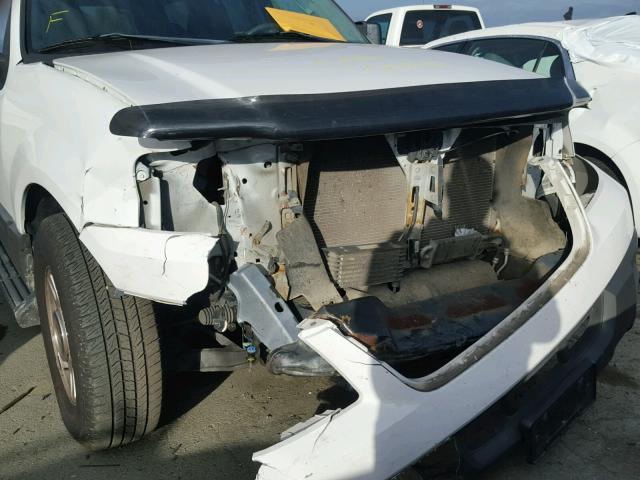 1FMPU14595LA18660 - 2005 FORD EXPEDITION WHITE photo 9