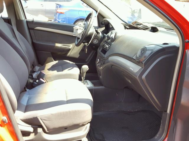 KL1TD56678B060732 - 2008 CHEVROLET AVEO BASE Czerwony zdjęcie 5