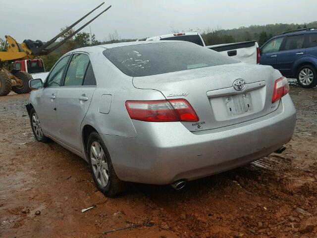 4T1BK46K58U563094 - 2008 TOYOTA CAMRY LE ვერცხლისფერი ფოტო 3