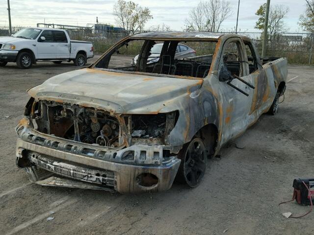 5KFCY5F15DX015528 - 2013 TOYOTA TUNDRA BURN photo 2