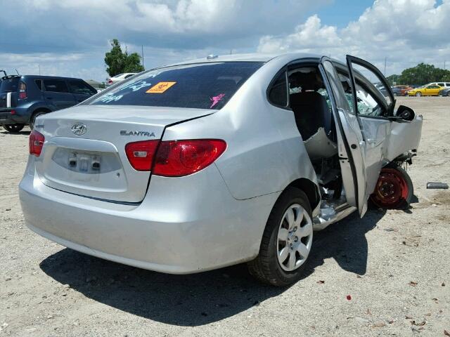 KMHDU46D48U520760 - 2008 HYUNDAI ELANTRA GL SILVER photo 4