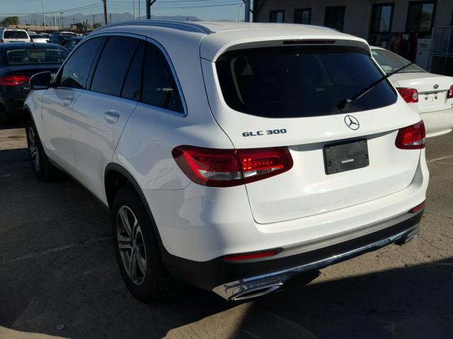 WDC0G4JBXHF148341 - 2017 MERCEDES-BENZ GLC WHITE photo 3