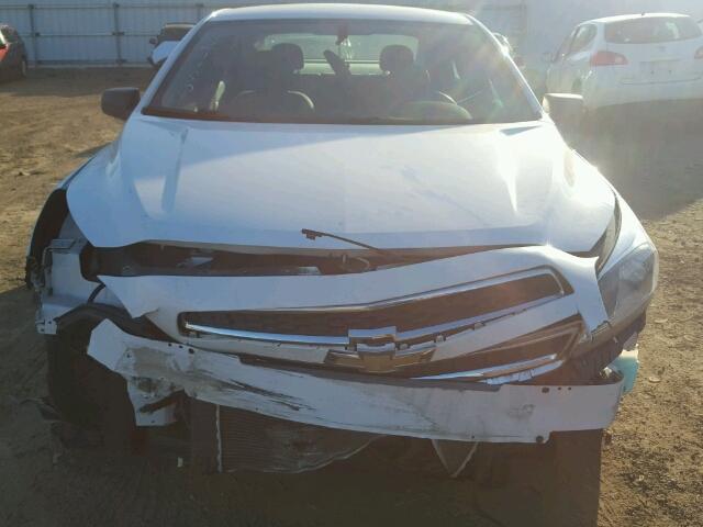 1G11B5SA4DF213756 - 2013 CHEVROLET MALIBU LS WHITE photo 9