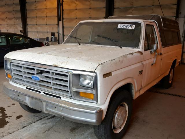 2FTHF2517ECA04951 - 1984 FORD F250 WHITE photo 2