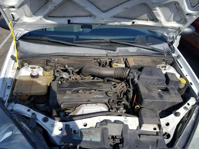 1FAFP34353W121819 - 2003 FORD FOCUS SE C WHITE photo 7