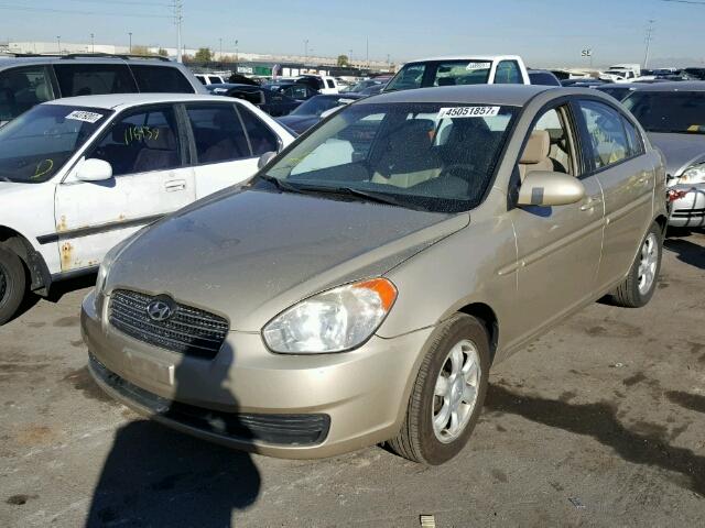 KMHCN46C26U026071 - 2006 HYUNDAI ACCENT GOLD photo 2