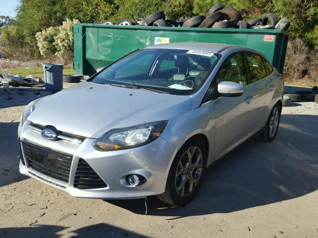 1FAHP3J22CL238716 - 2012 FORD FOCUS SILVER photo 2