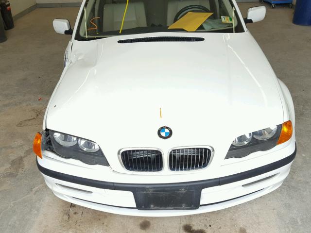 WBAAM3342YKC69979 - 2000 BMW 323 I WHITE photo 7