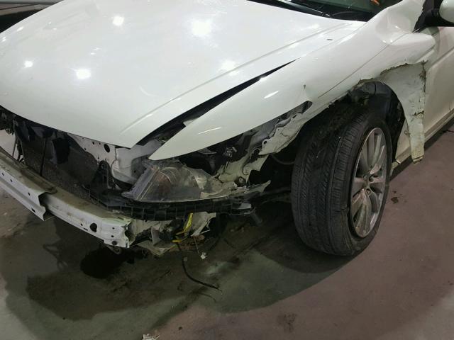 1HGCP3F84CA012689 - 2012 HONDA ACCORD EXL WHITE photo 9