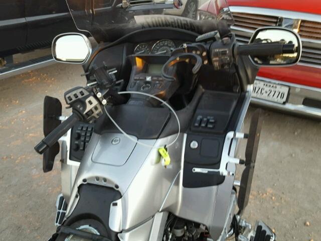 JH2SC68G9FK300418 - 2015 HONDA GL1800 SILVER photo 5