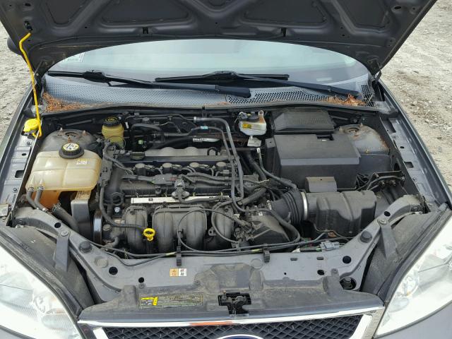 1FAFP36N55W307801 - 2005 FORD FOCUS ZXW GRAY photo 7