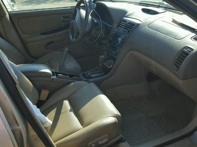 JN1DA31A83T426757 - 2003 NISSAN MAXIMA GLE GOLD photo 5